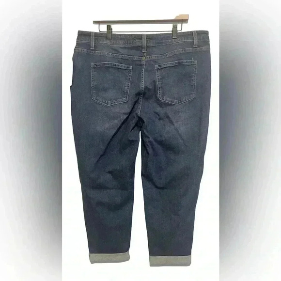 Time and Tru Cropped Jeans. Size 18 - Picture 2 of 2